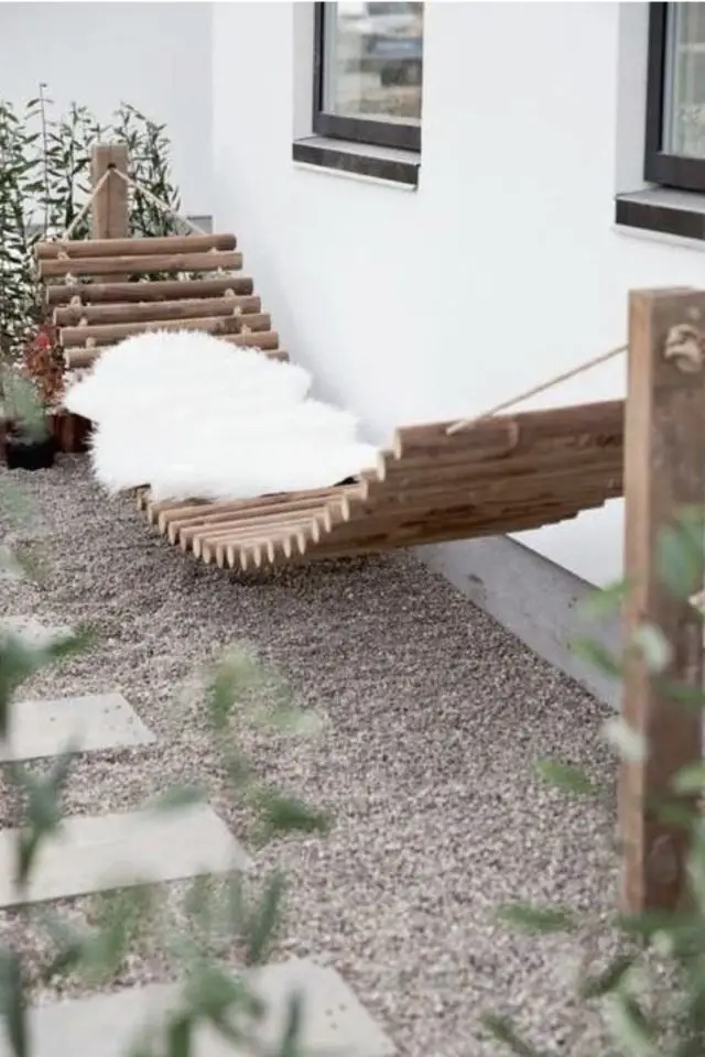 hamac moderne jardin exemple  en bois original coussin plaid