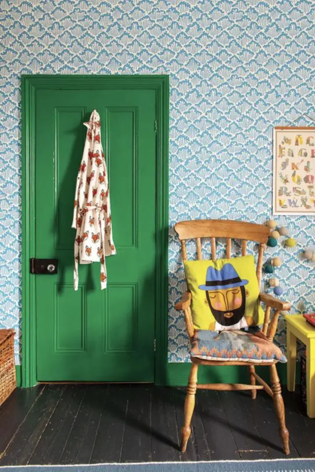 peinture porte interieur couleur exemple chambre enfant bleu et vert sapin douceur