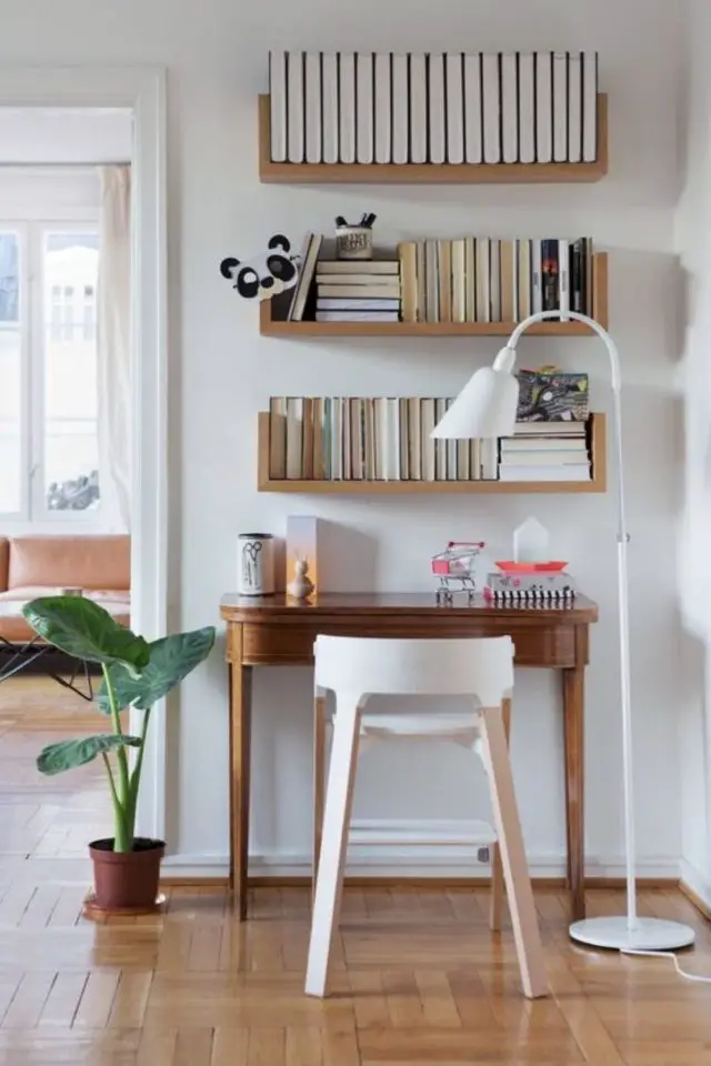 coin bureau nouvelle chaise decoration fauteuil design bois clair et blanc contraste espace de travail vintage
