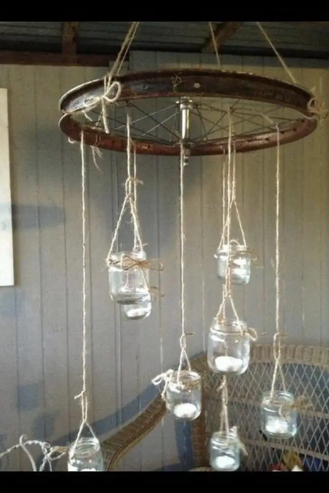 upcycling recup velo decoration idee décoration suspendue pot en verre récup