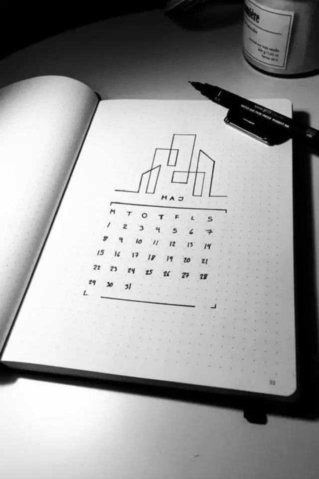 bullet journal minimaliste exemple calendrier dessin architecture symbolique trait ligne facile