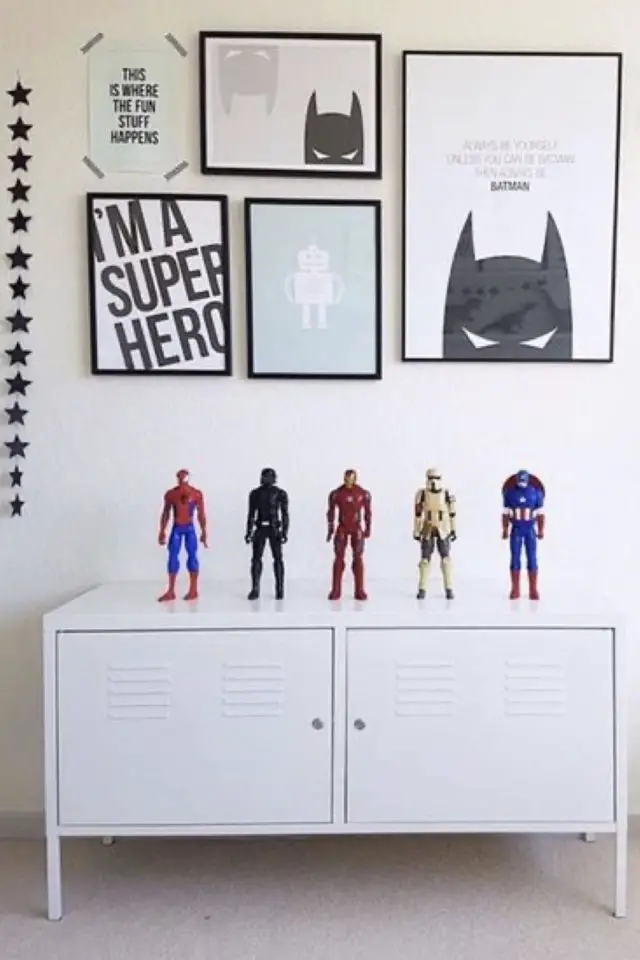 chambre garcon theme super heros exemple figurine poster batman superman spider man
