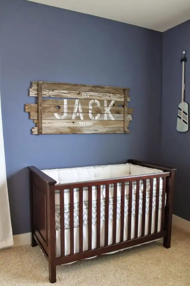 deco chambre garcon theme pirate bébé peinture bleu récup bois prénom