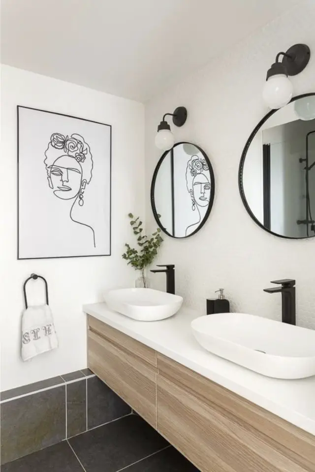 exemple salle de bain double vasque deux miroirs rond moderne encadrement noir applique murale au dessus