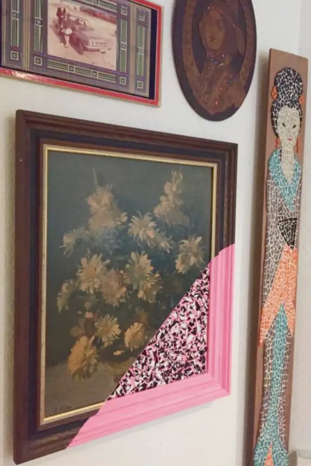 salon eclectique objet decoratif exemple tableau détourné relooké coloré