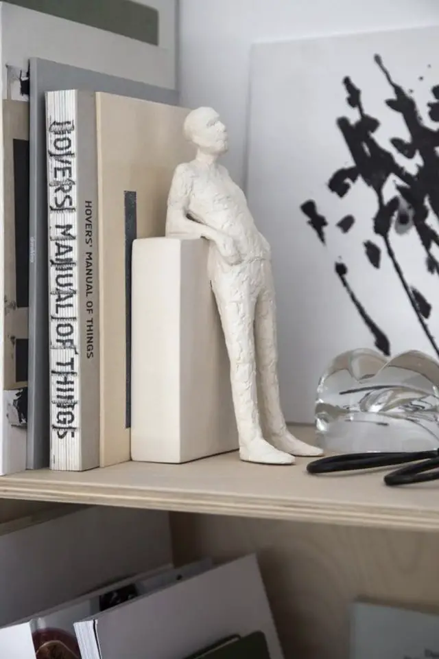 decor interieur art statue buste serre-livre poétique simple blanc