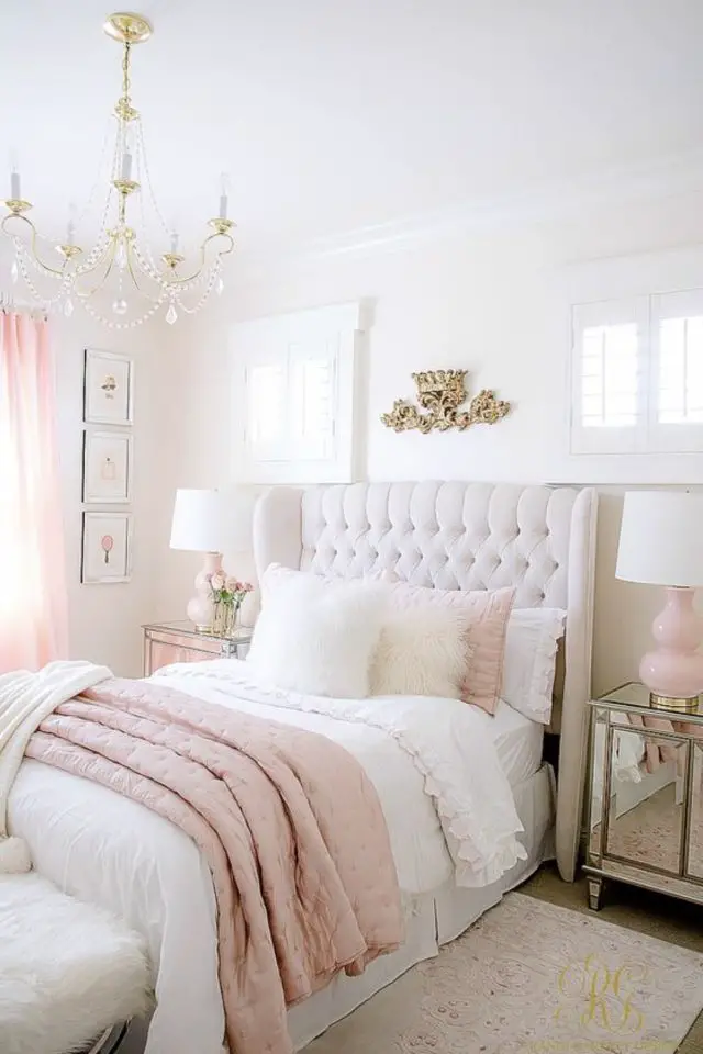 exemple chambre fillette girly blanc et rose glamour tête de lit capitonnée