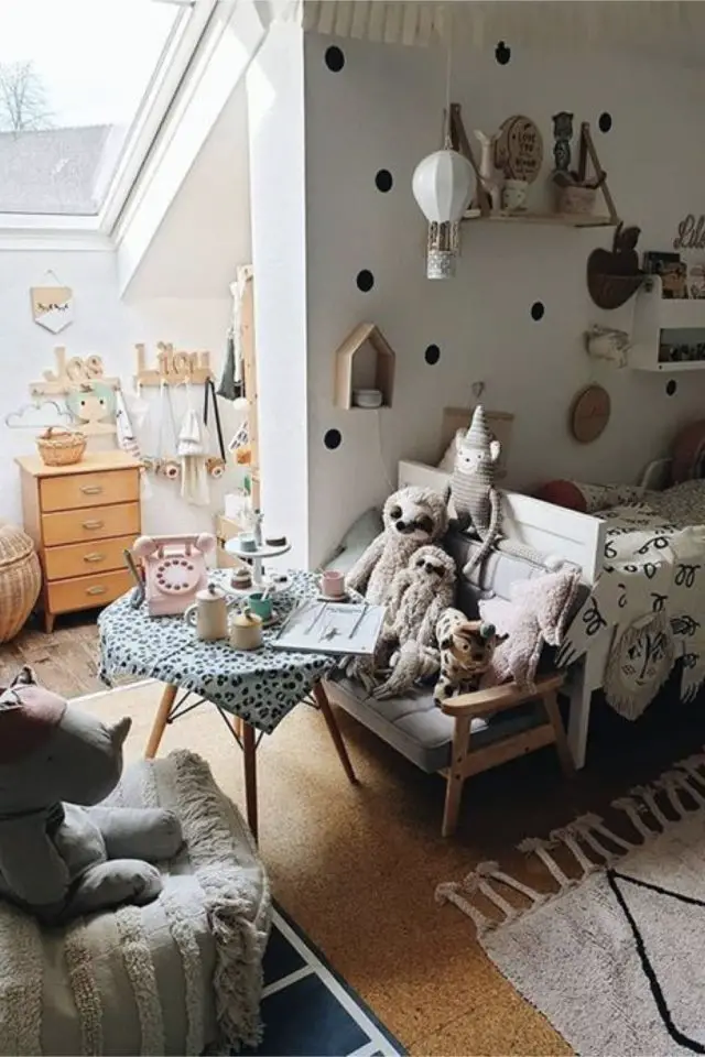 comment creer chambre cosy enfant espace jouets dinette table peluche