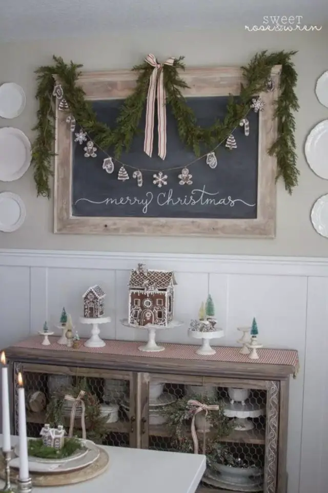 decor noel pain epice exemple décoration dessus buffet vitrine maisonnette traditionnelle DIY fêtes de fin d'année