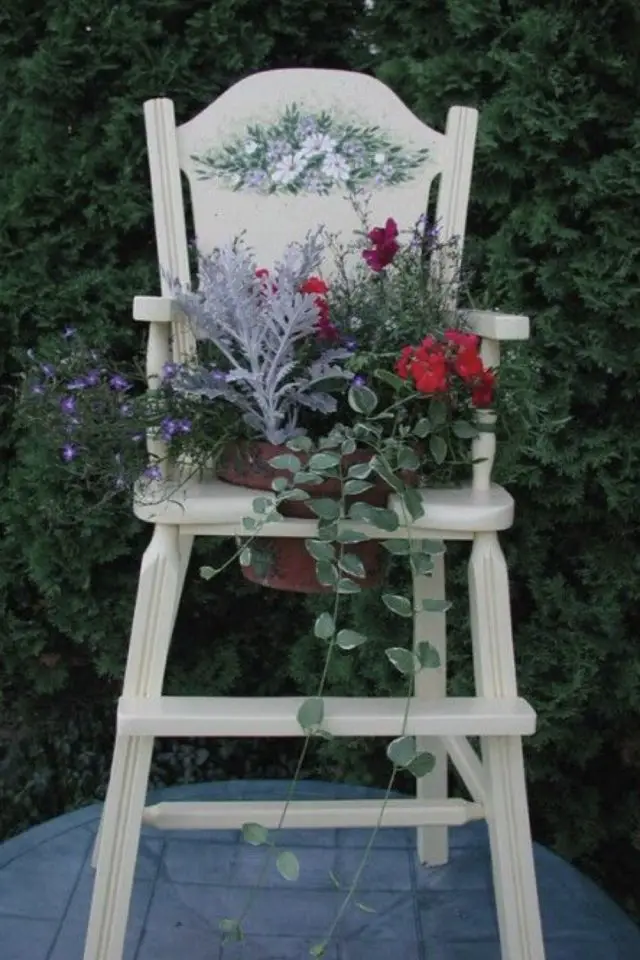 recup chaise decoration jardin exemple chaise bébé bricolage facile écolo