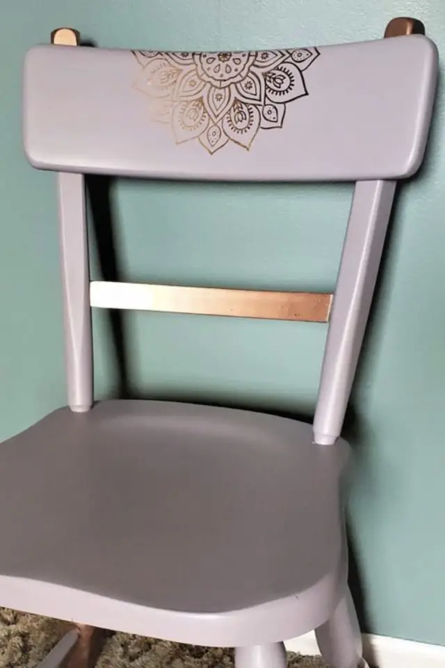 recup chaise relooking moderne exemple peinture pochoir facile à faire