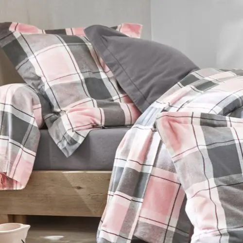deco textile chaleur cosy Linge de lit Scott flanelle tissé teint rose et gris