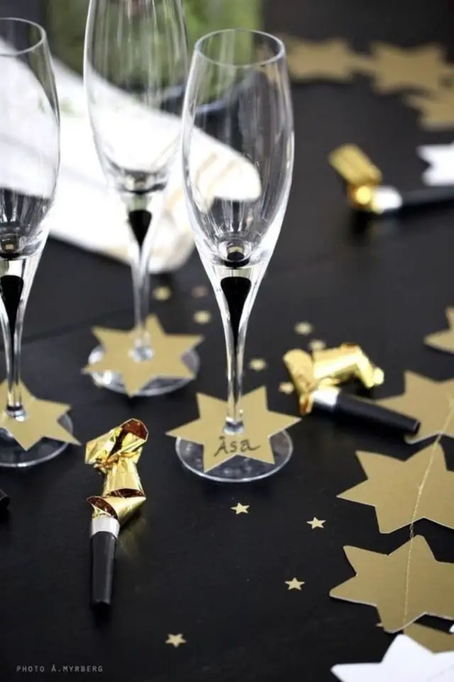 decoration nouvel an noir et or petite étoile déco de verre à faire soi même