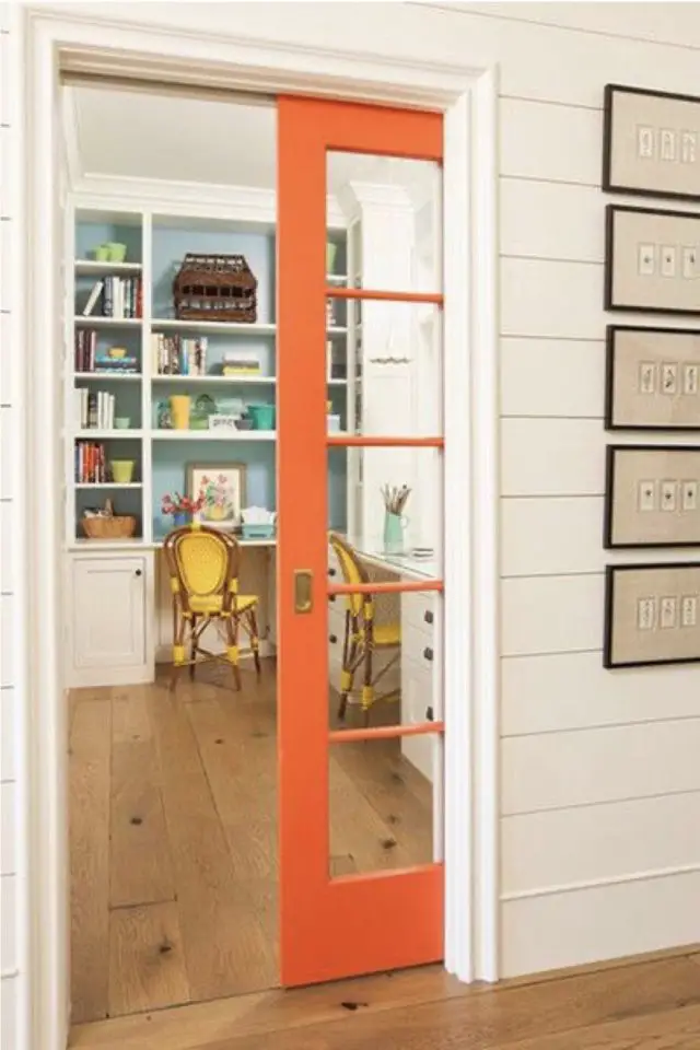 decorer porte interieur couleur orange moderne tendance séparation vitrée coulissante