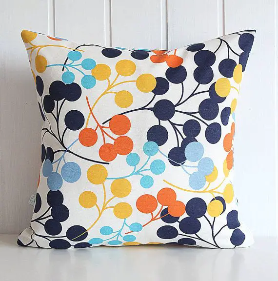 coussin à fleur coloré