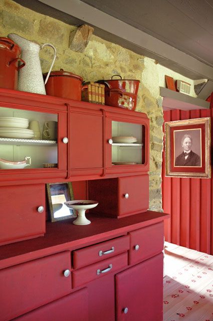 vaisselier customise peinture rouge vintage
