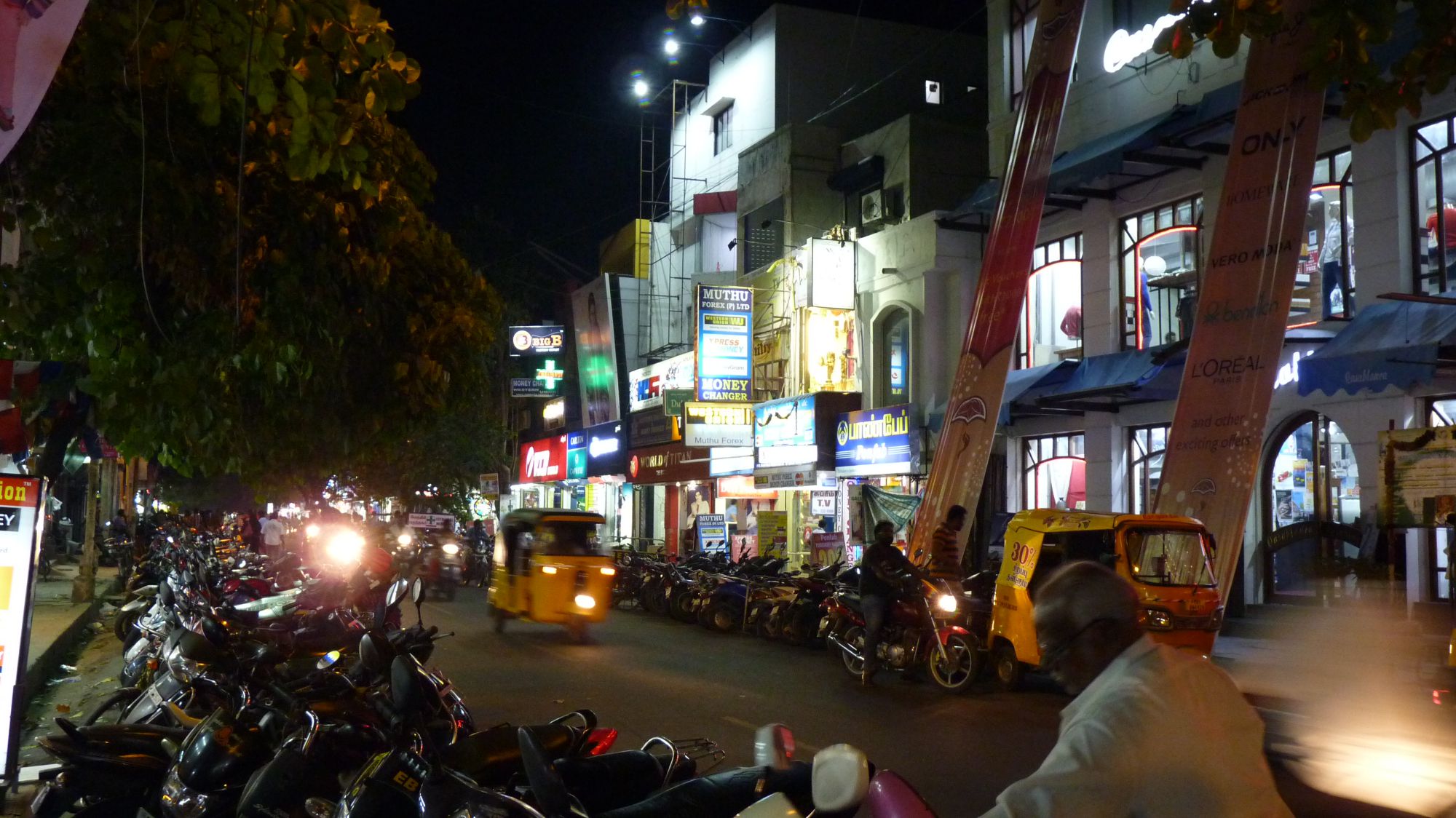 mission-street-pondicherry-nuit