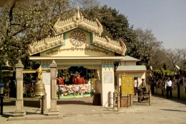 sarnath temple et complexe bouddhiste inde decouverte