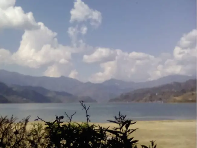 pokhara vie nomade cocon nepal montagne lac fewa