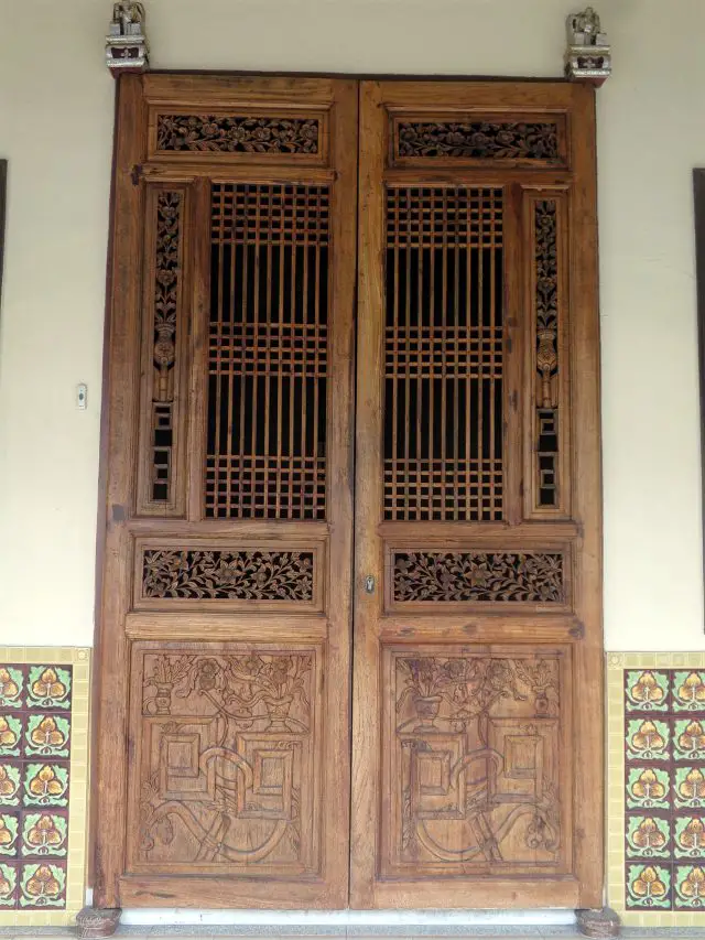 georgetown malaisie porte detail bois