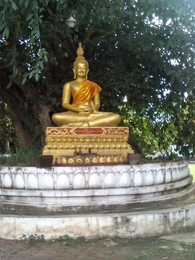 bouddha temple vat luang prabang laos