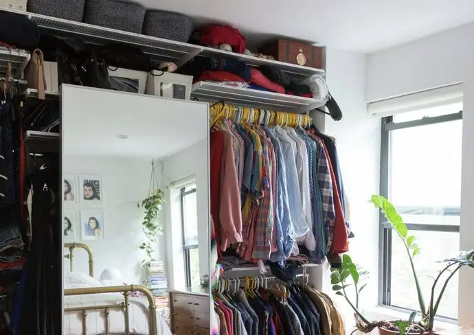 organisation penderie chambre adulte conseils rangement vêtements et accessoires mode