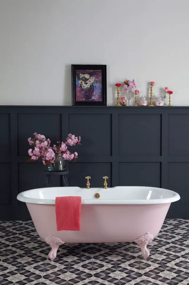 salle de bain grise et rose deco
