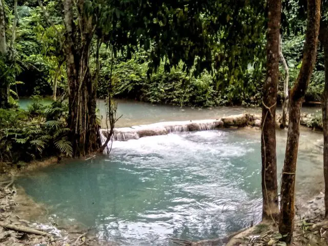 waterfall asie luang prabang