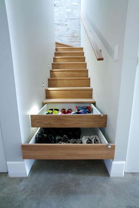 rangement escalier chaussure aménagement intérieur travaux rénovation