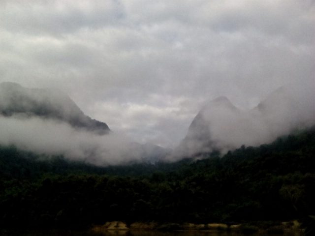 laos montagne nuage muang ngoi