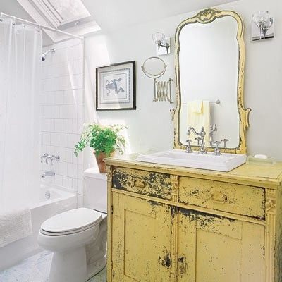 mobilier salle de bain jaune vintage decoration