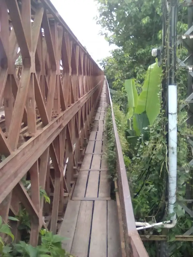 pont en bois laos luang prabang