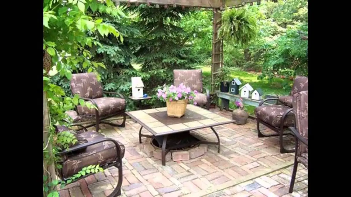 patio decoration urban jungle