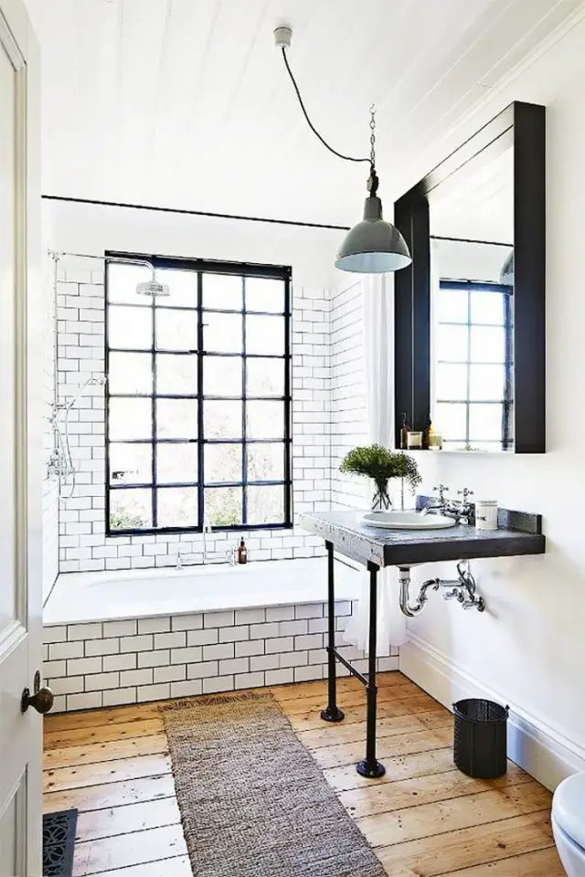 salle de bain moderne vintage sol bois