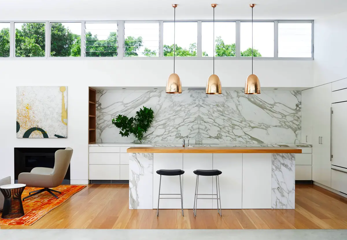 cuisine couleur or blanc marbre design minimaliste