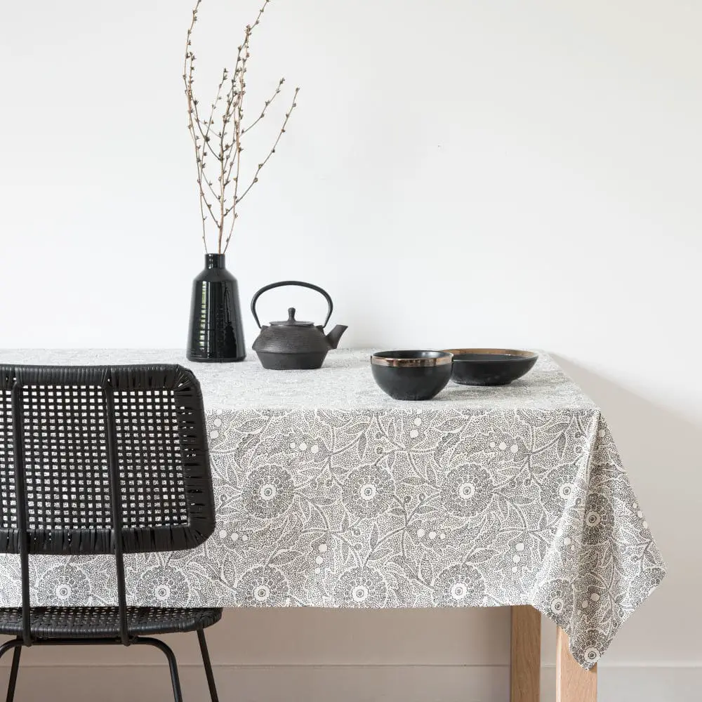 idee deco table quotidien noir et blanc