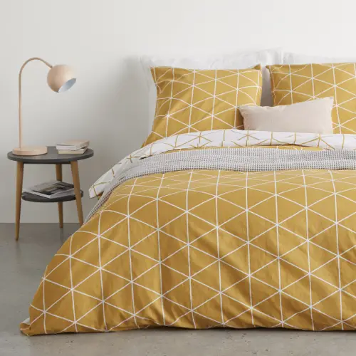 parure de lit jaune motif geométriques