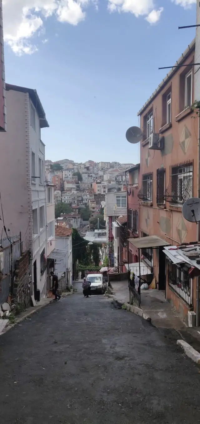 rue istanbul ca grimpe
