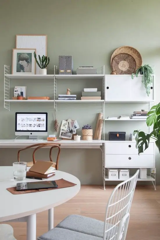 association couleurs vert sauge et blanc bureau