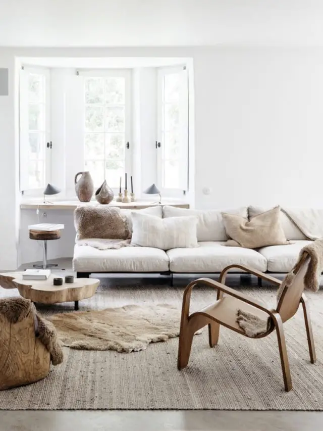 comment utiliser blanc pour decorer salon style slow moderne canapé bas et fauteuil design en bois