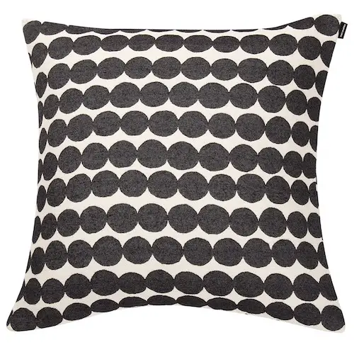 deco sympa a offrir a noel coussin noir et blanc