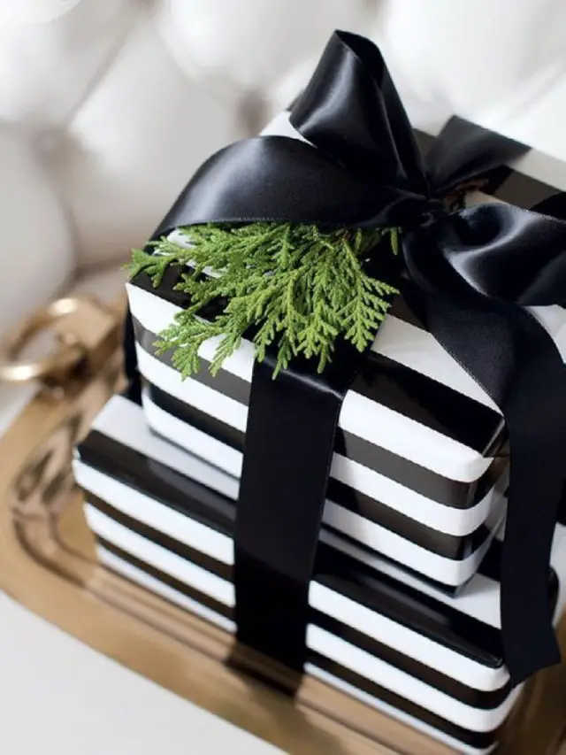 emballage cadeau elegant exemple noir et blanc a rayure