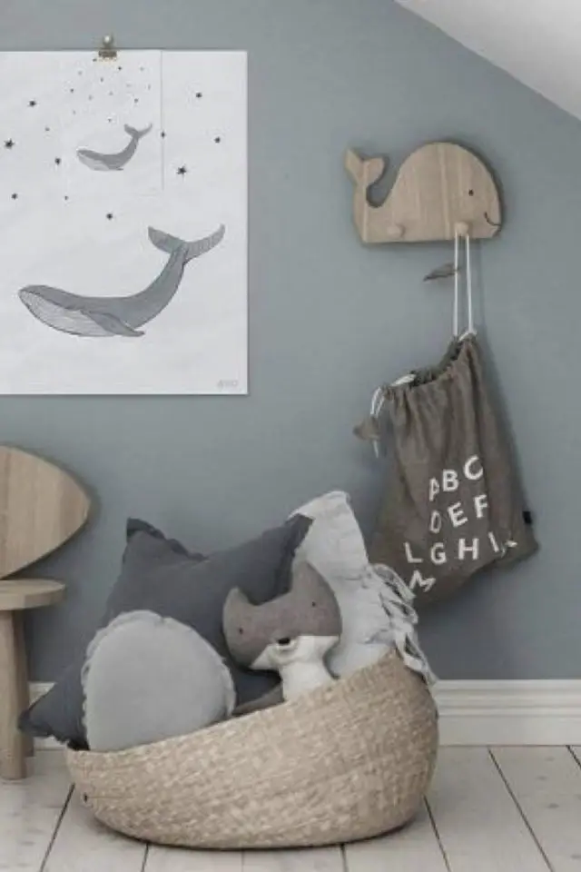 ambiance neutre chambre bebe exemple decor baleine 