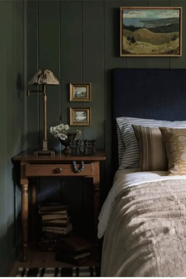 chambre decoration style classique chic exemple 10 peinture vert suage tête de it bleu nuit 