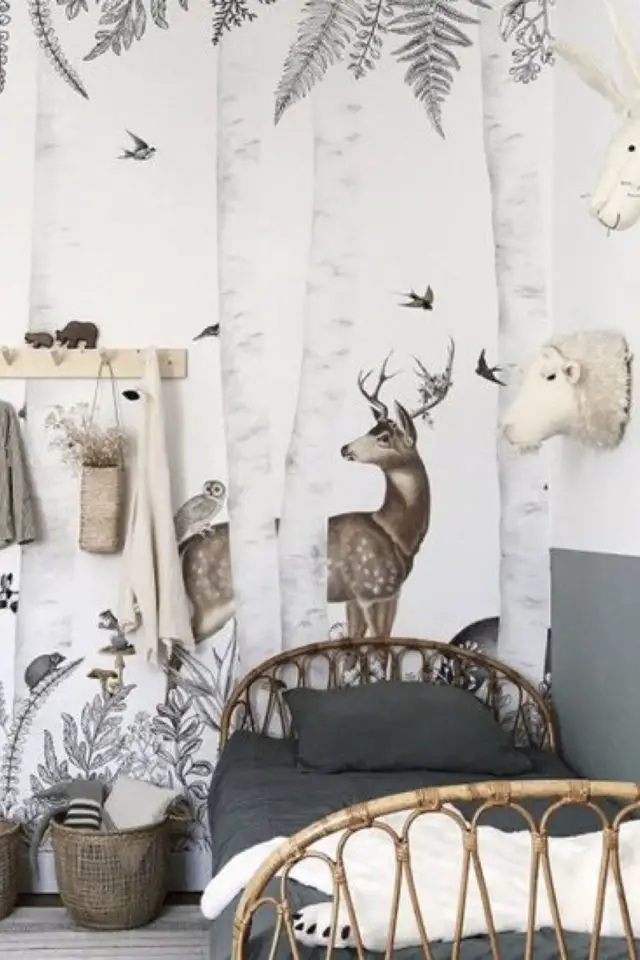 decoration chambre enfant nature exemple papier peint forêt cerf oiseau arbre