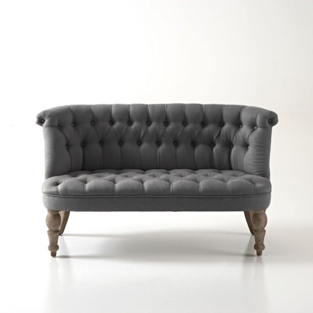 soldes hiver deco mobilier canapé capitonné en lin style classique chic élégant meubles pas cher bon plan