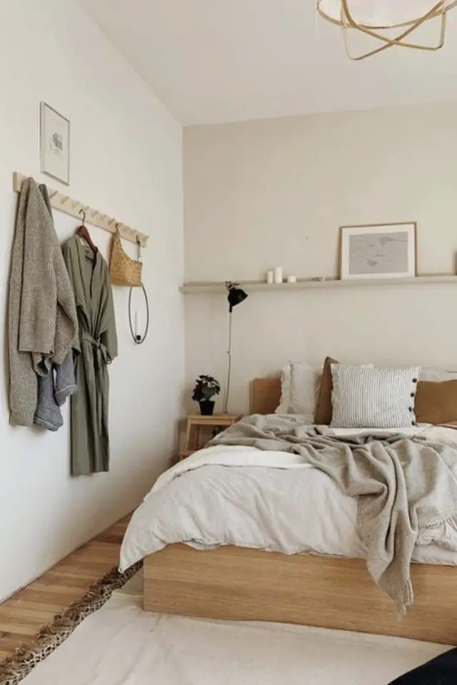 chambre lumineuse couleur exemple couleur beige très clair mobilier bois ambiance moderne et calme
