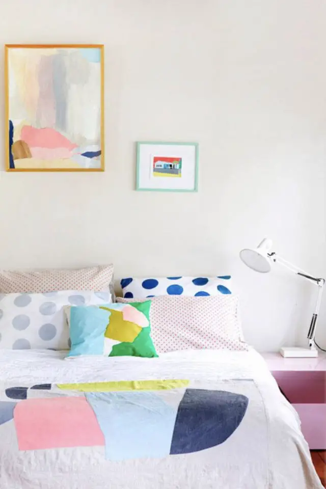 decoration interieur motif moderne exemple chambre parure de lit dépareillée pois abstrait couleur