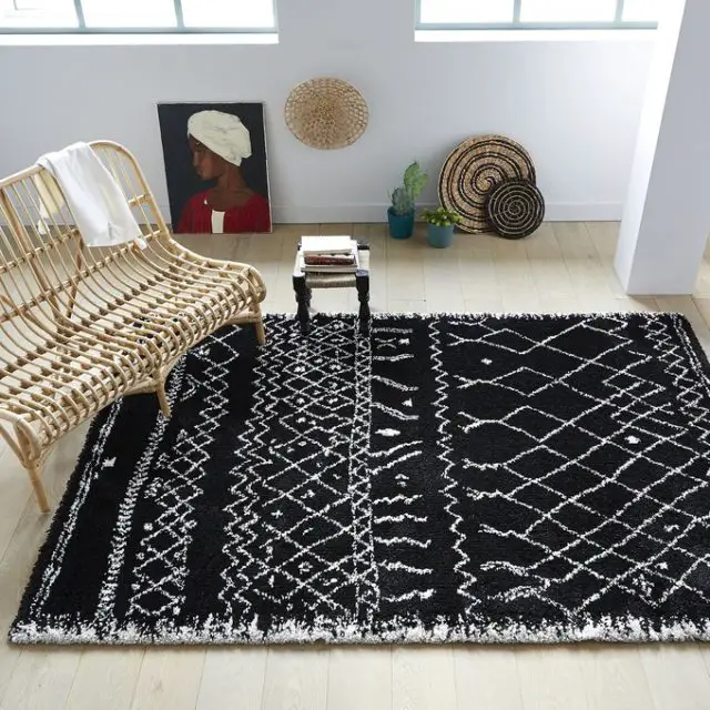 maison responsable decoration durable la redoute tapis berbère noir motif blanc fabrication locale