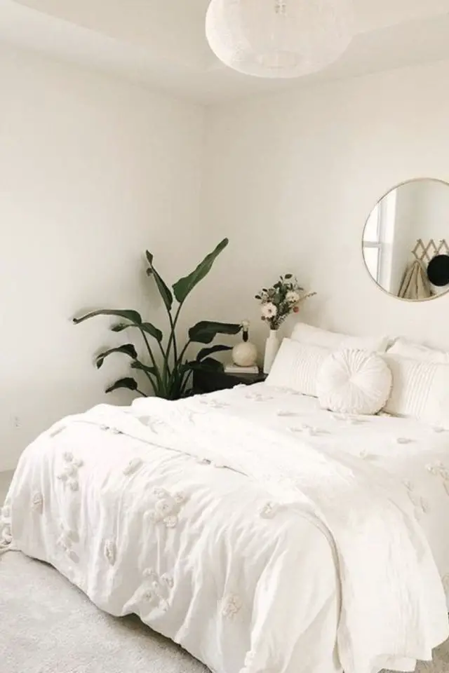 minimalisme chambre decoration exemple plante verte habiller angle pièce et élément décoratif